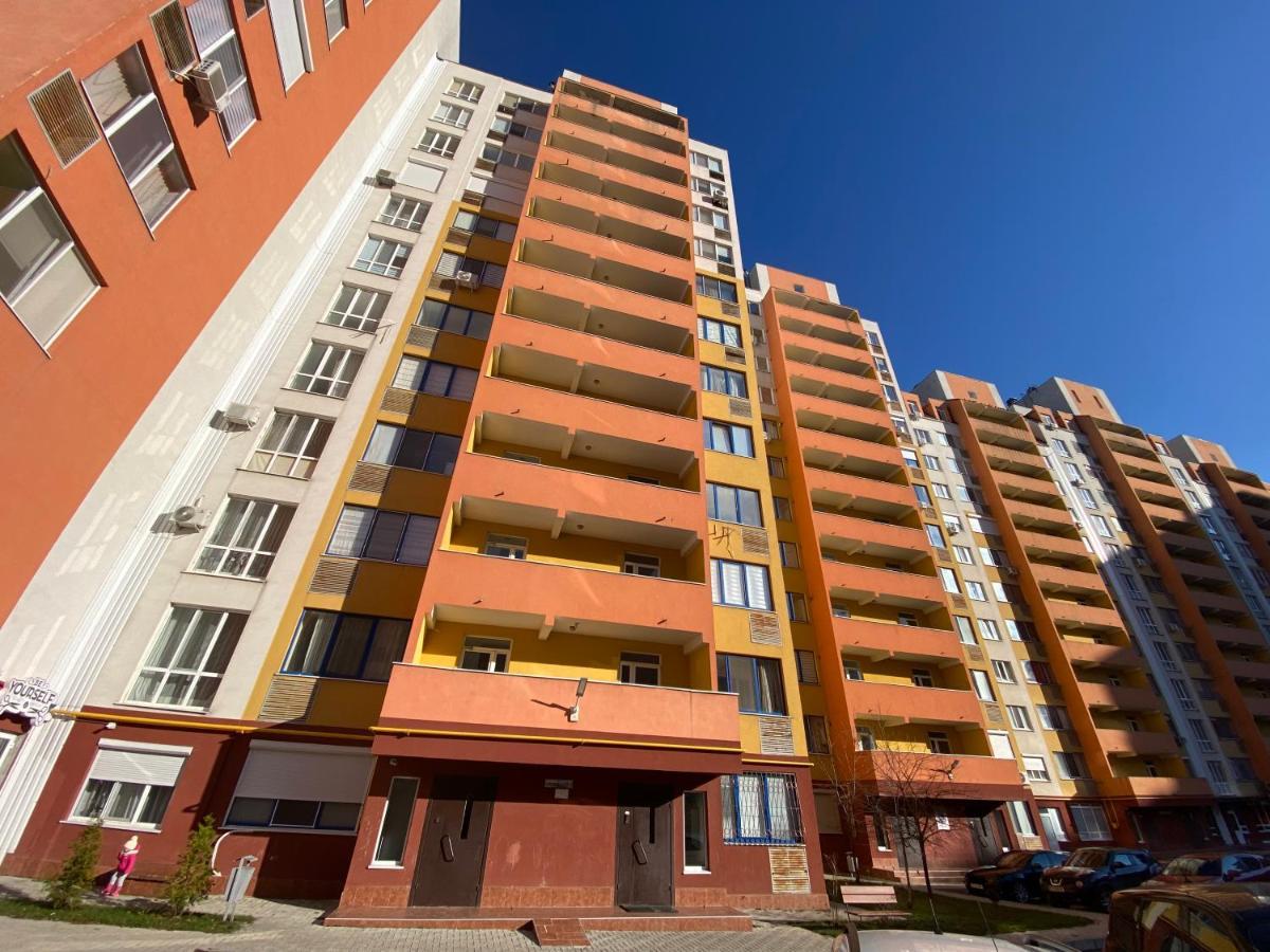 Two Bedroom Large Apartment In คีชีเนา ภายนอก รูปภาพ