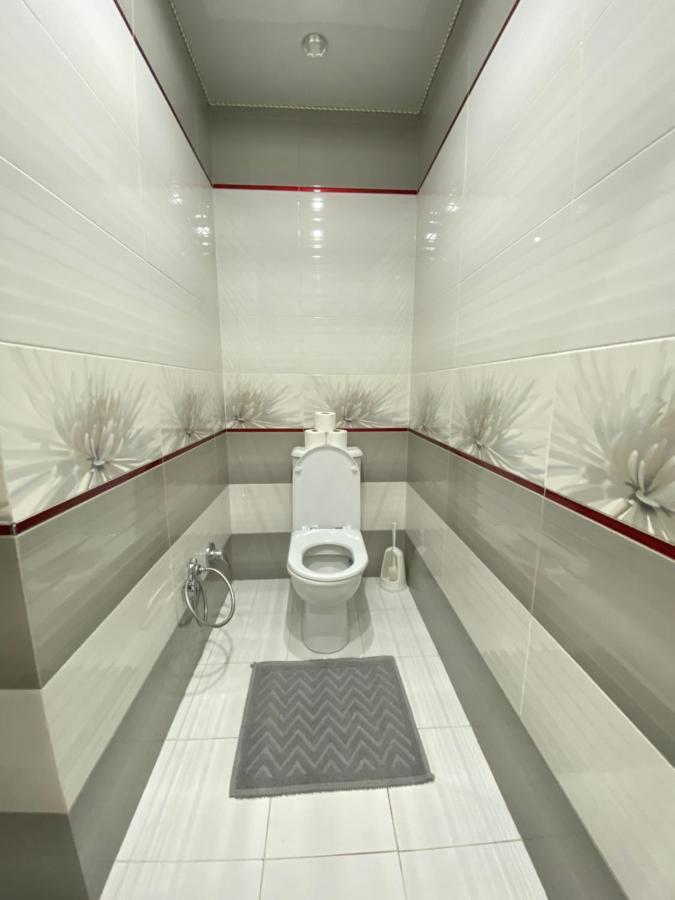 Two Bedroom Large Apartment In คีชีเนา ภายนอก รูปภาพ