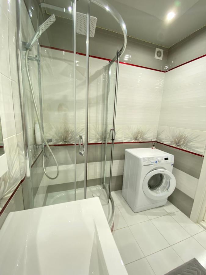 Two Bedroom Large Apartment In คีชีเนา ภายนอก รูปภาพ