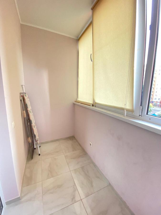 Two Bedroom Large Apartment In คีชีเนา ภายนอก รูปภาพ