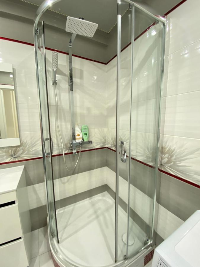 Two Bedroom Large Apartment In คีชีเนา ภายนอก รูปภาพ